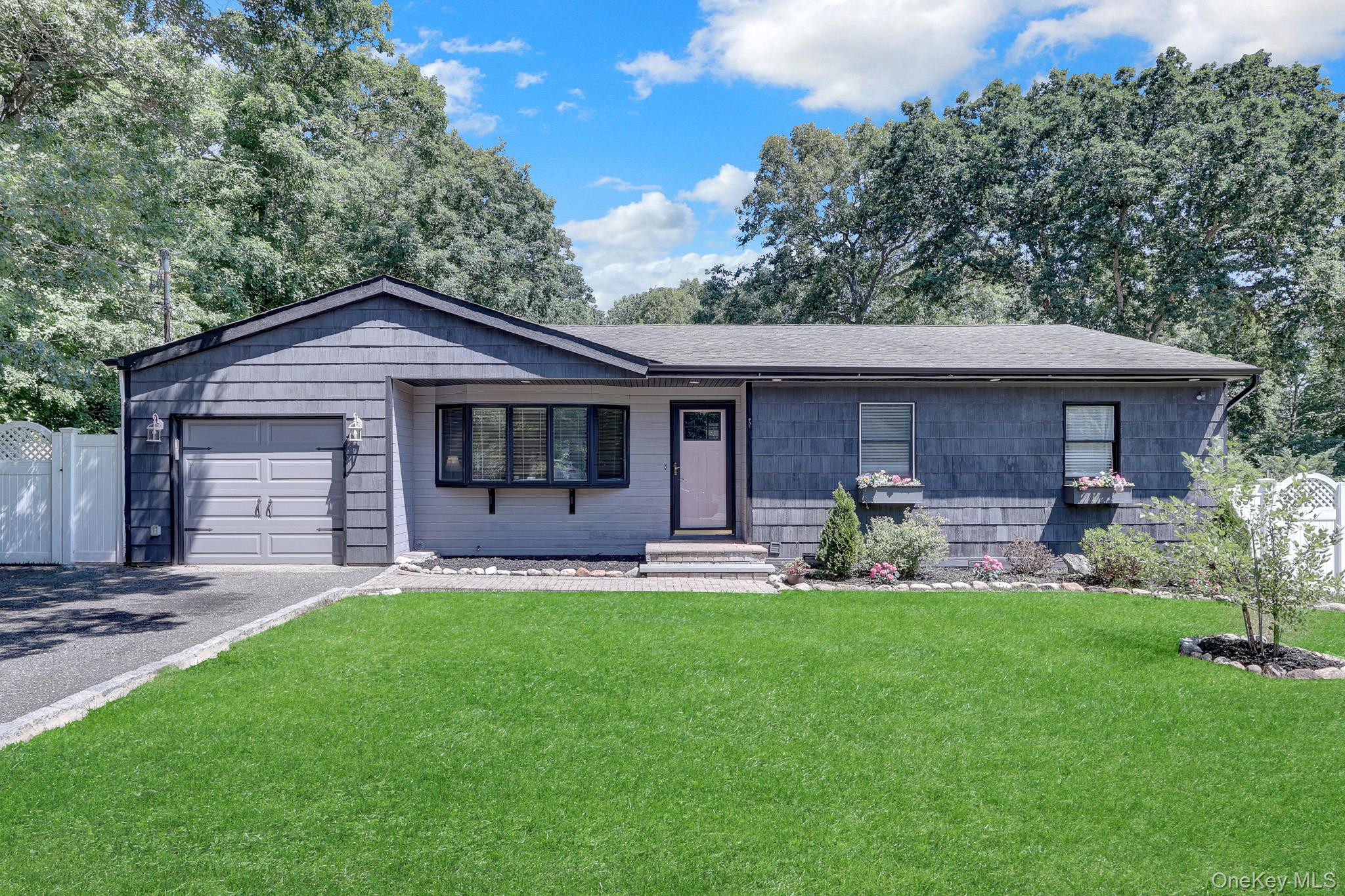 473 Long Island Avenue – For Sale photo 23