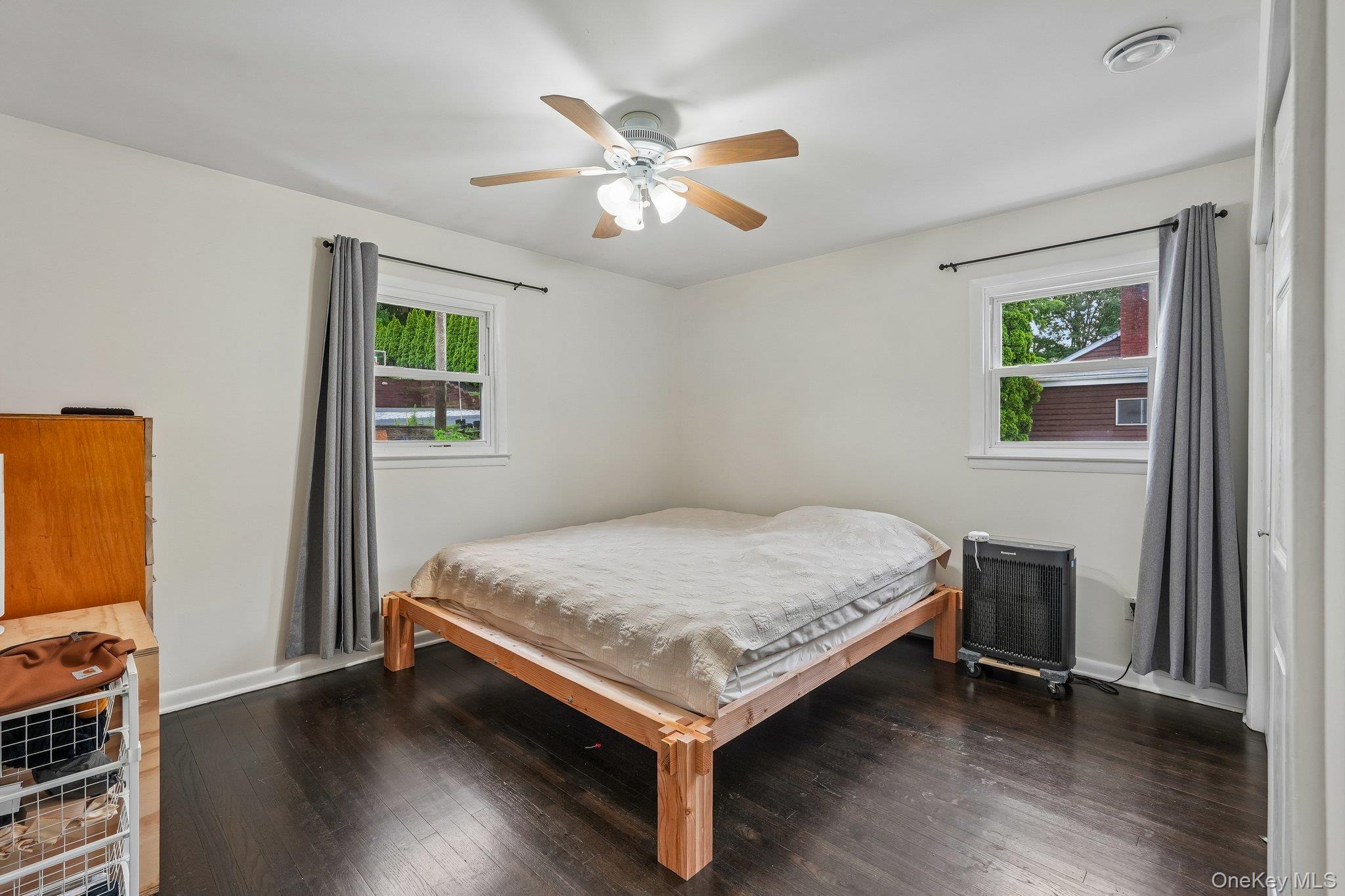 849 Warren Avenue – For Sale photo 24