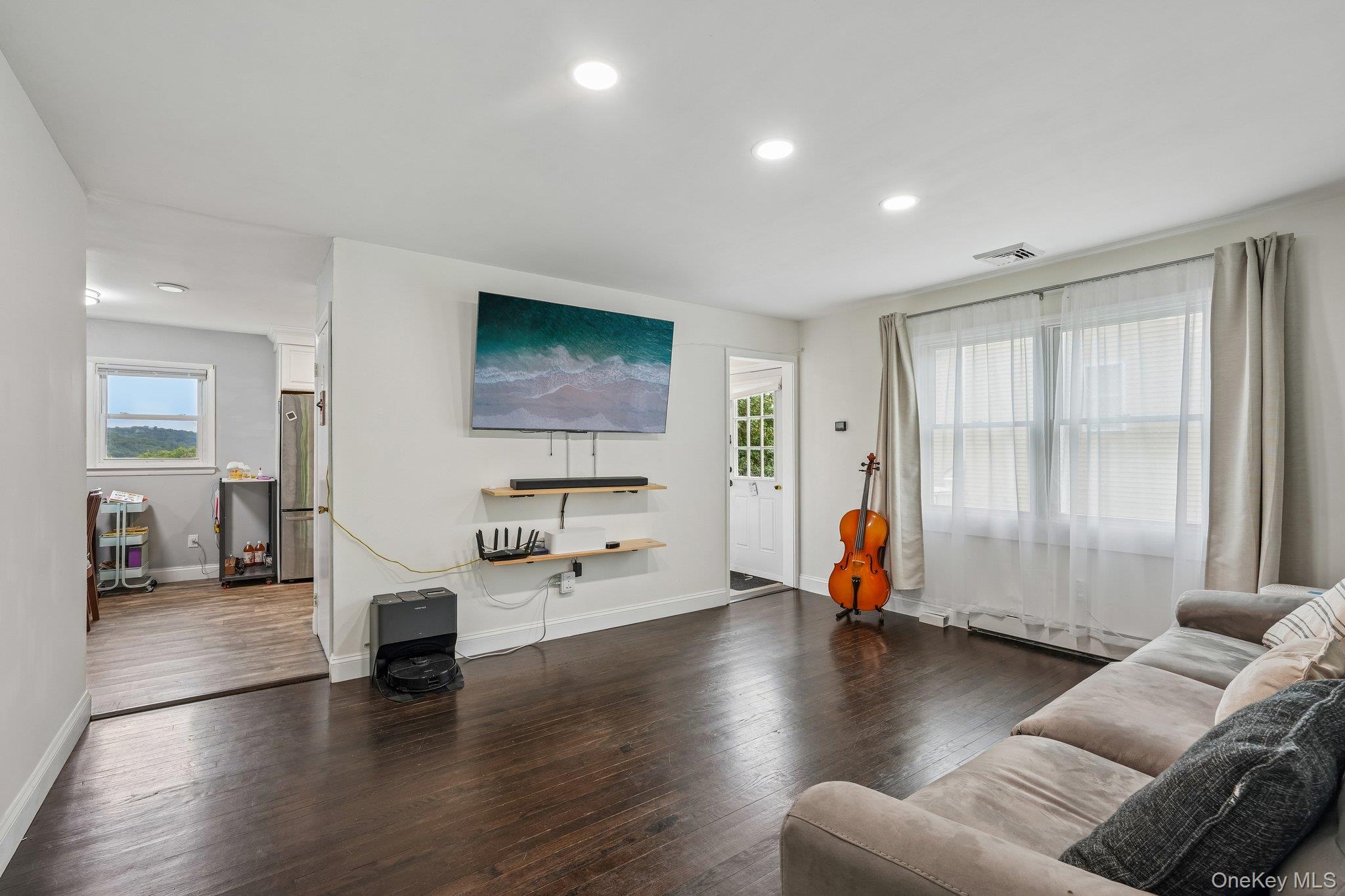 849 Warren Avenue – For Sale photo 7