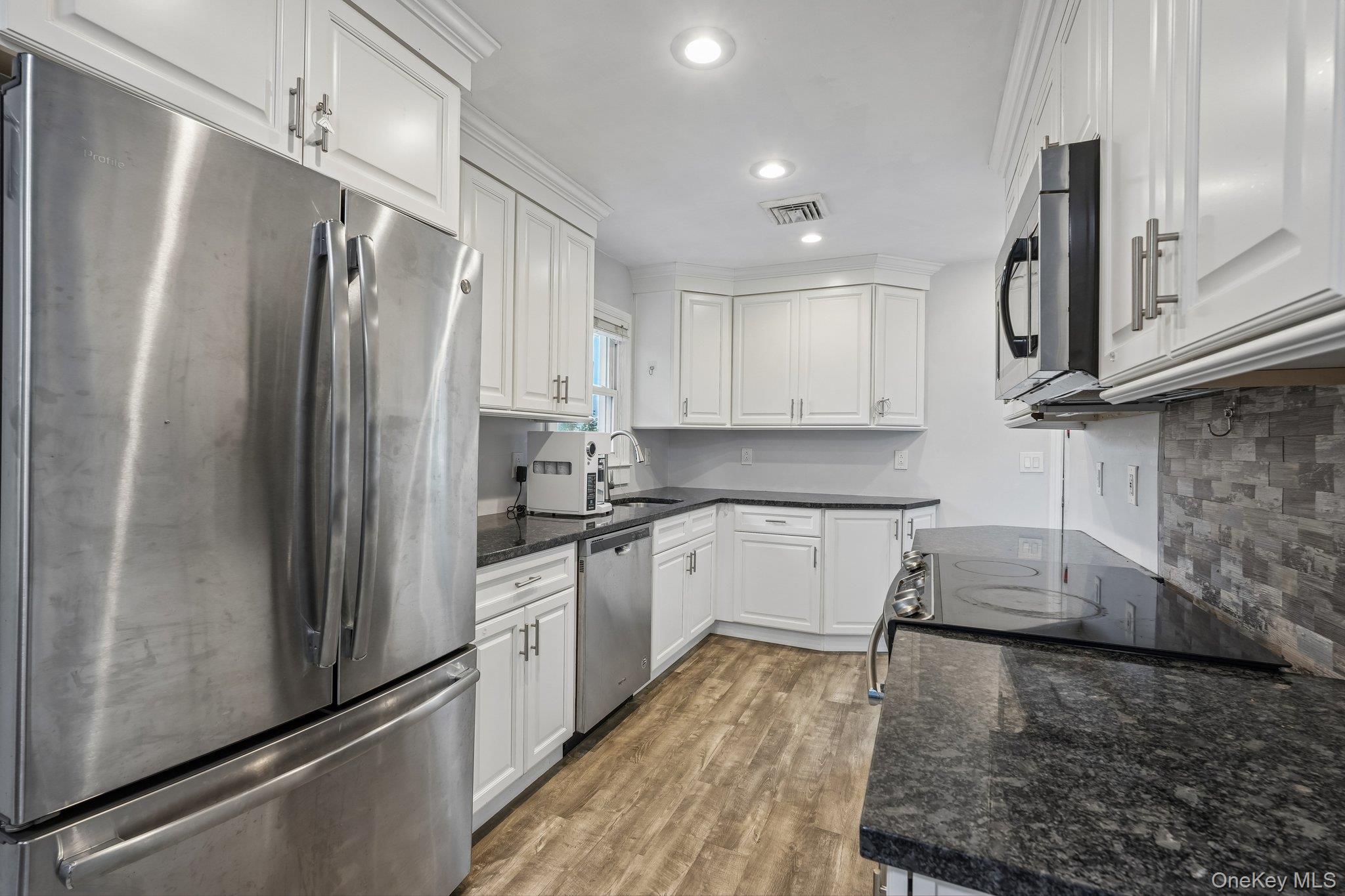 849 Warren Avenue – For Sale photo 22