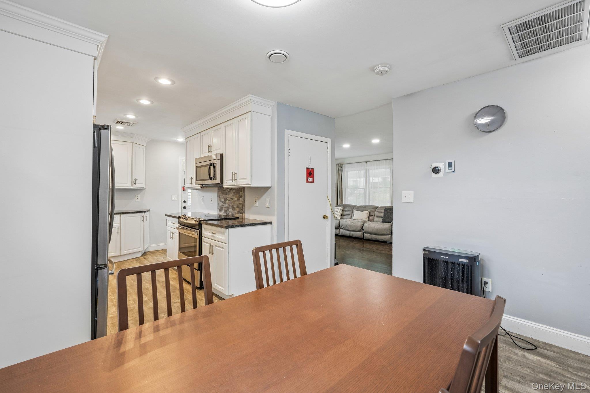 849 Warren Avenue – For Sale photo 17