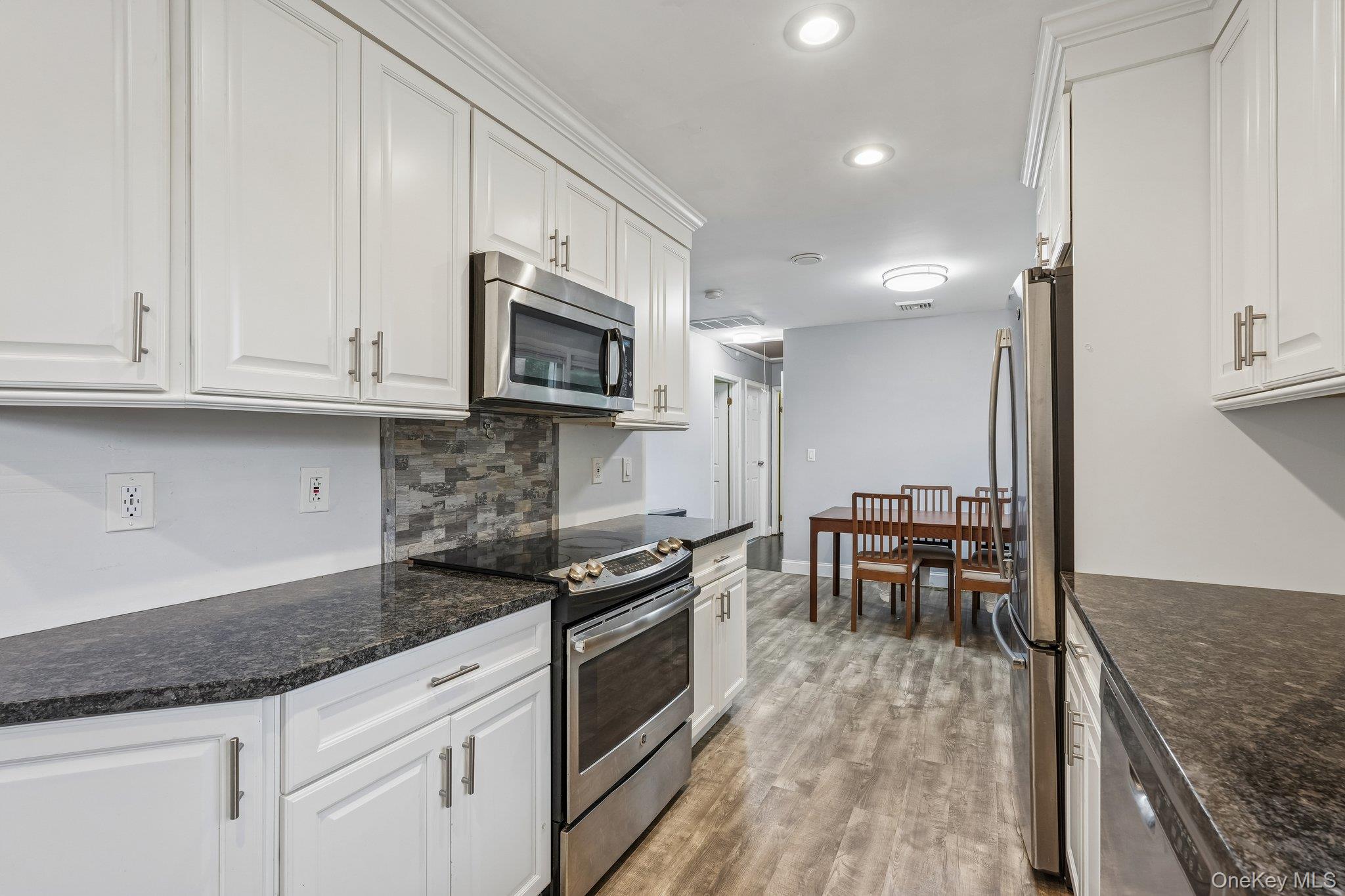 849 Warren Avenue – For Sale photo 20
