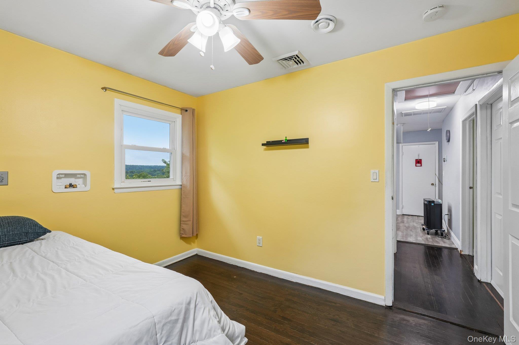 849 Warren Avenue – For Sale photo 28