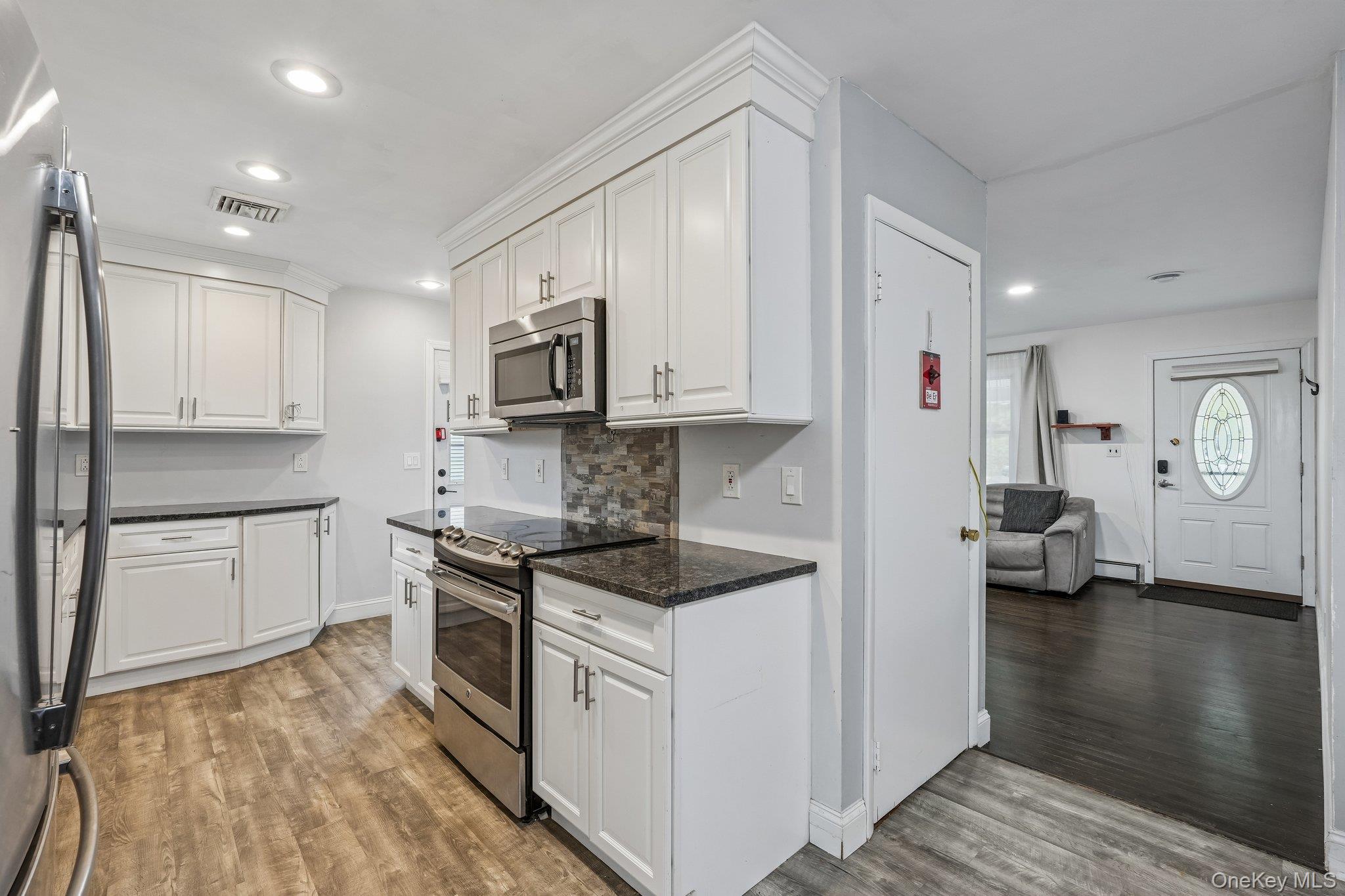 849 Warren Avenue – For Sale photo 23