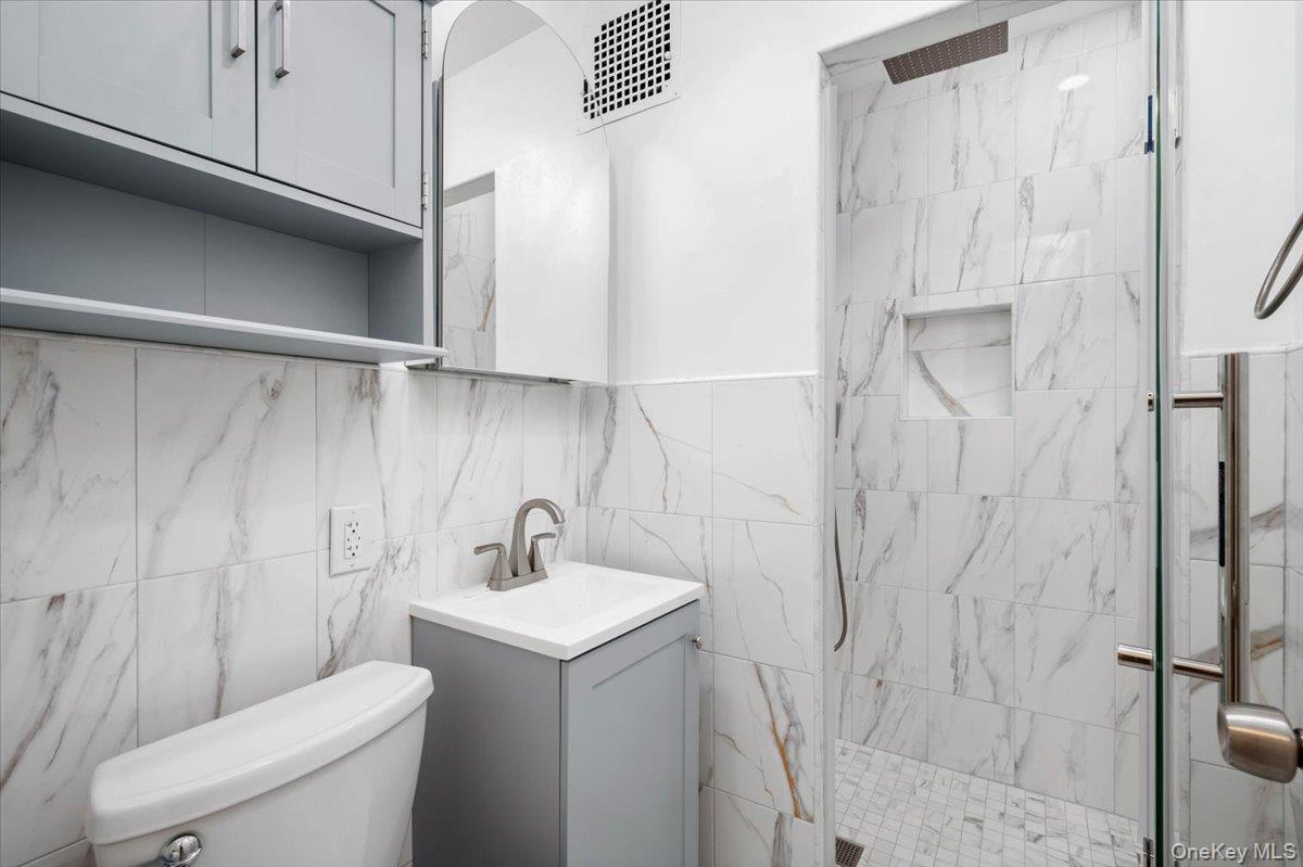 1111 Midland Avenue, Unit 6G photo 6
