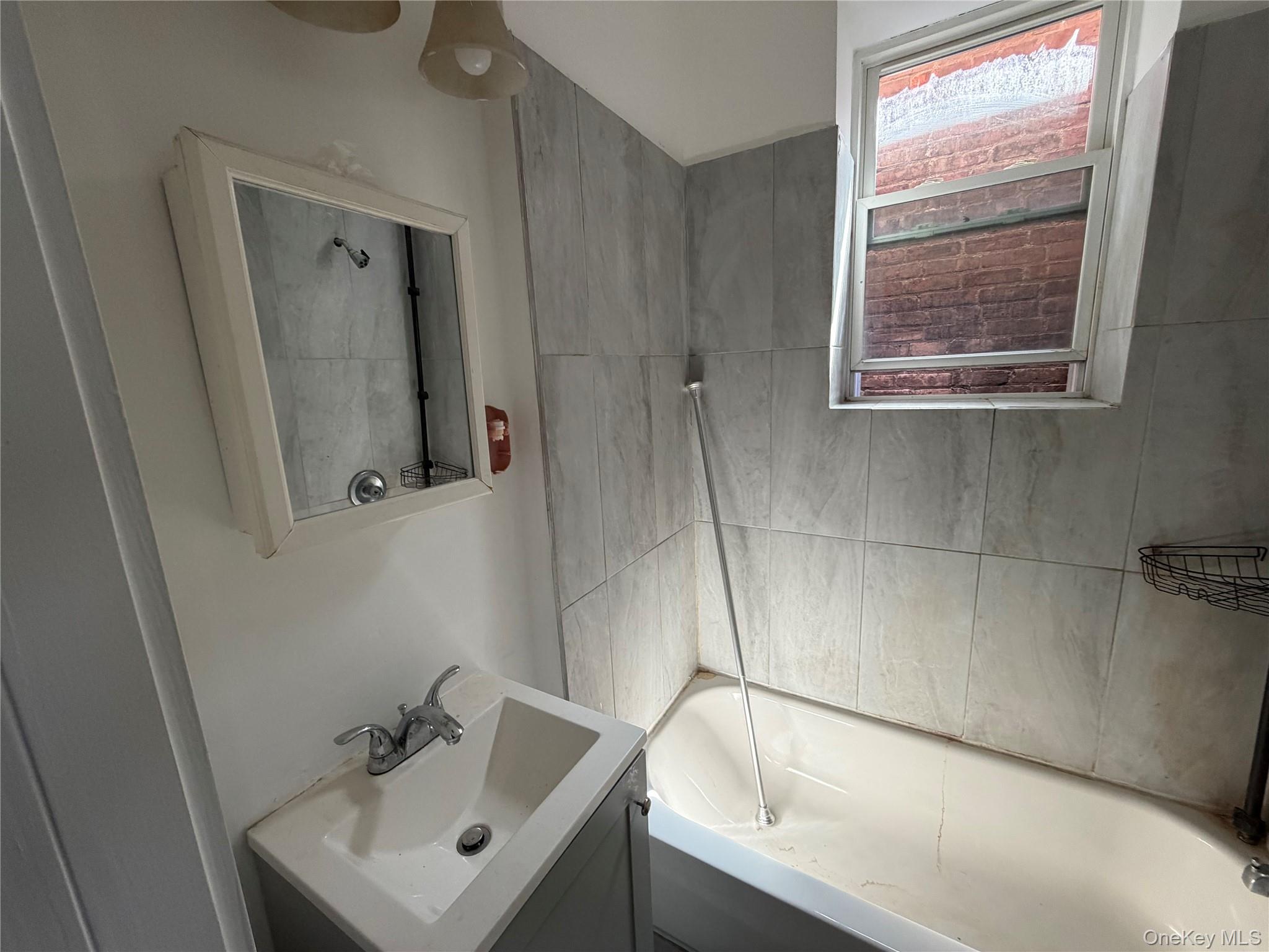 46 Benkard Avenue, Unit 2 photo 7