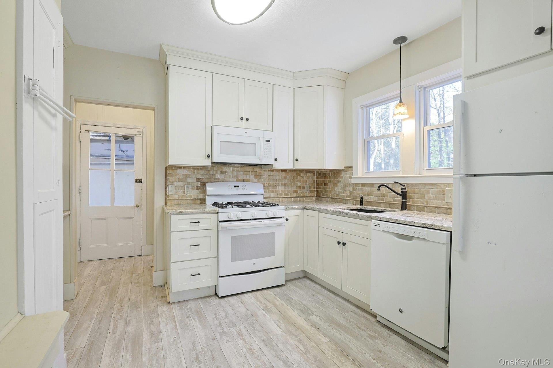 46 Mile Road – For Rent photo 4