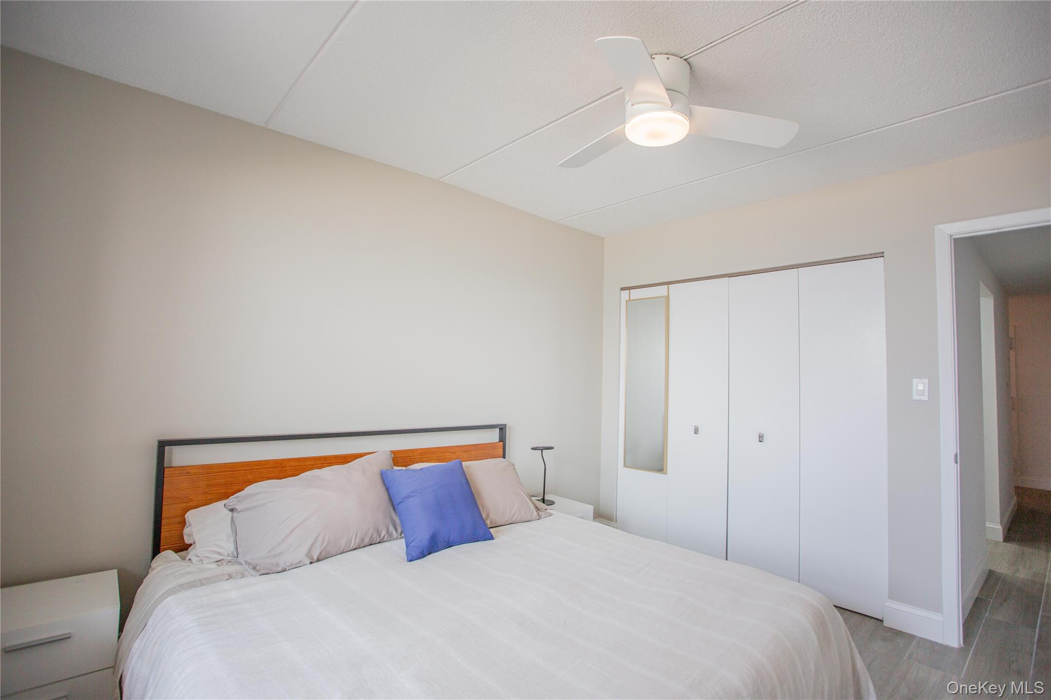230 W Broadway, Unit 610 photo 18