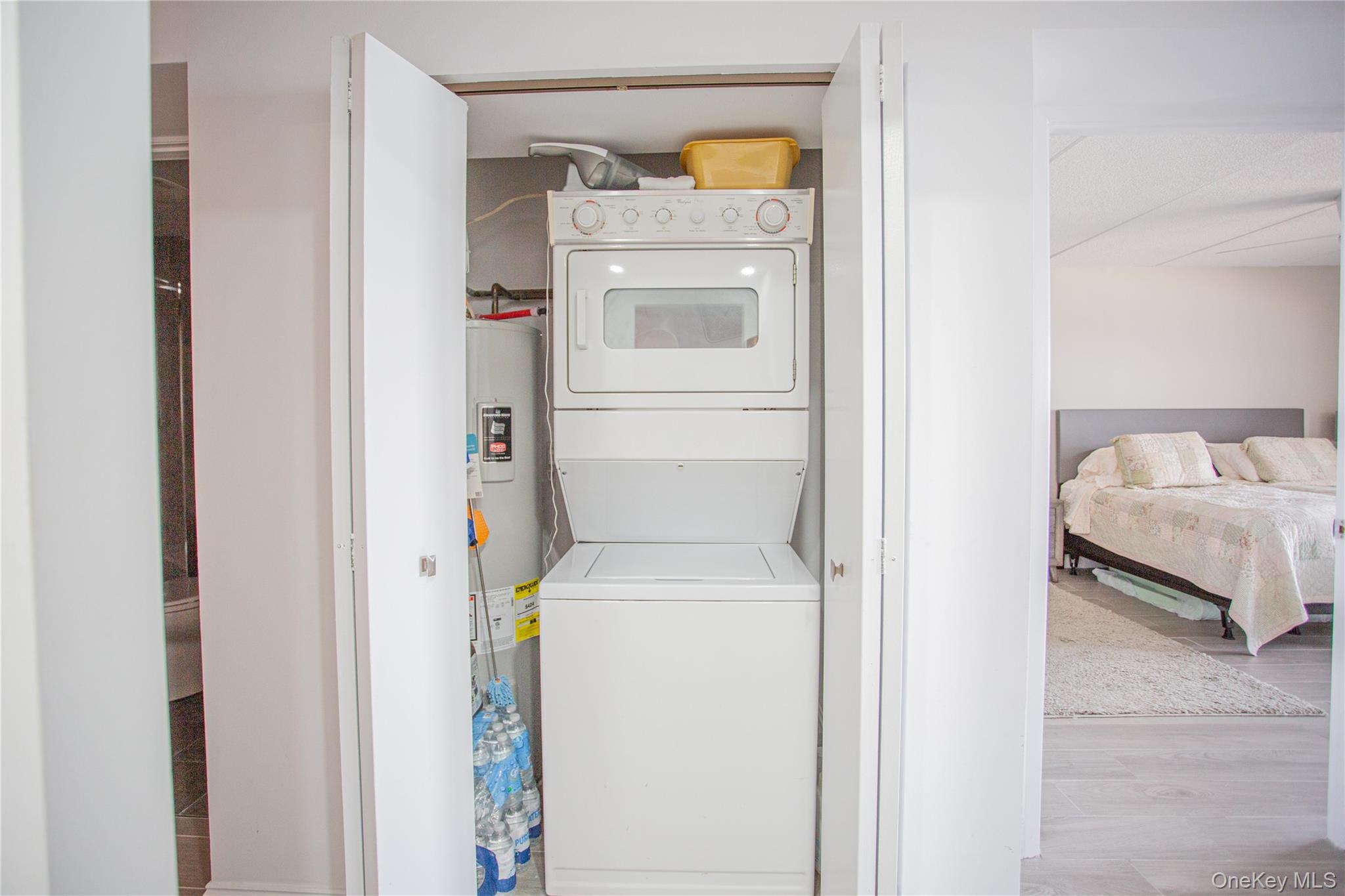 230 W Broadway, Unit 610 photo 25