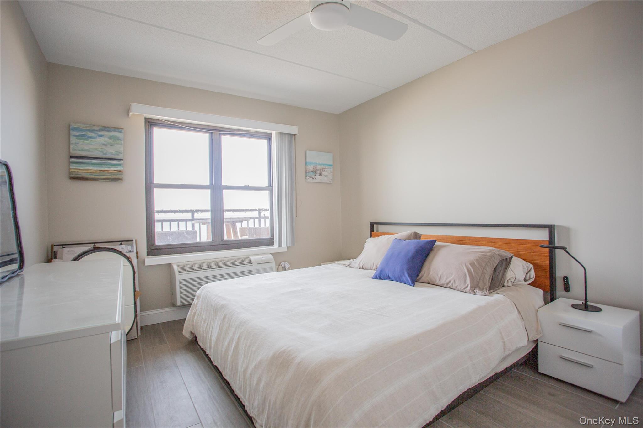 230 W Broadway, Unit 610 photo 17