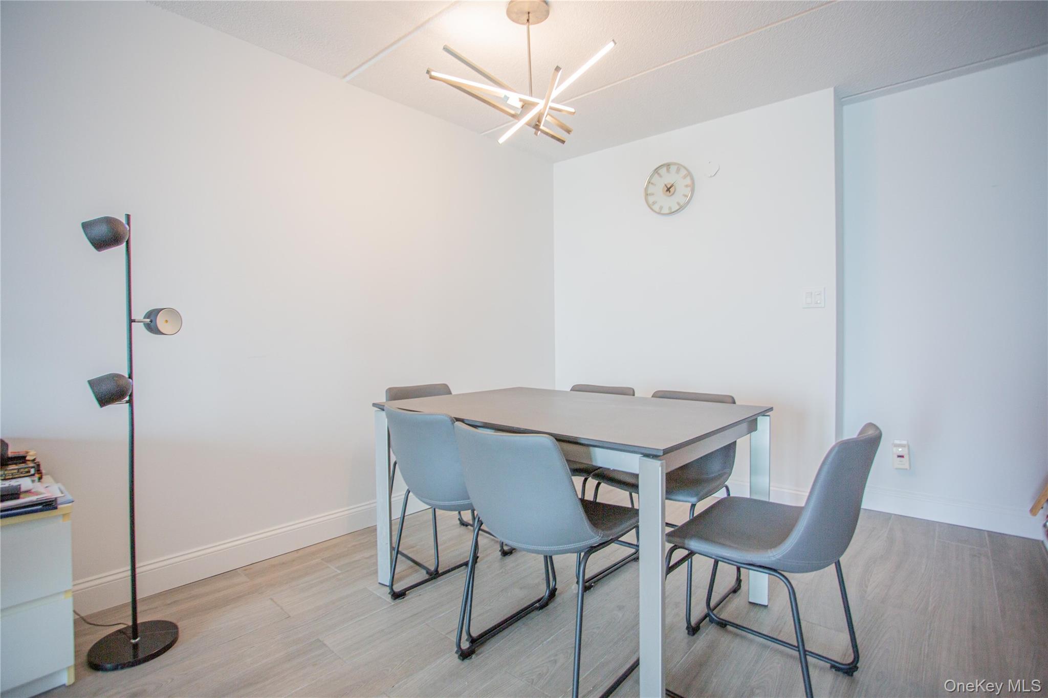 230 W Broadway, Unit 610 photo 9