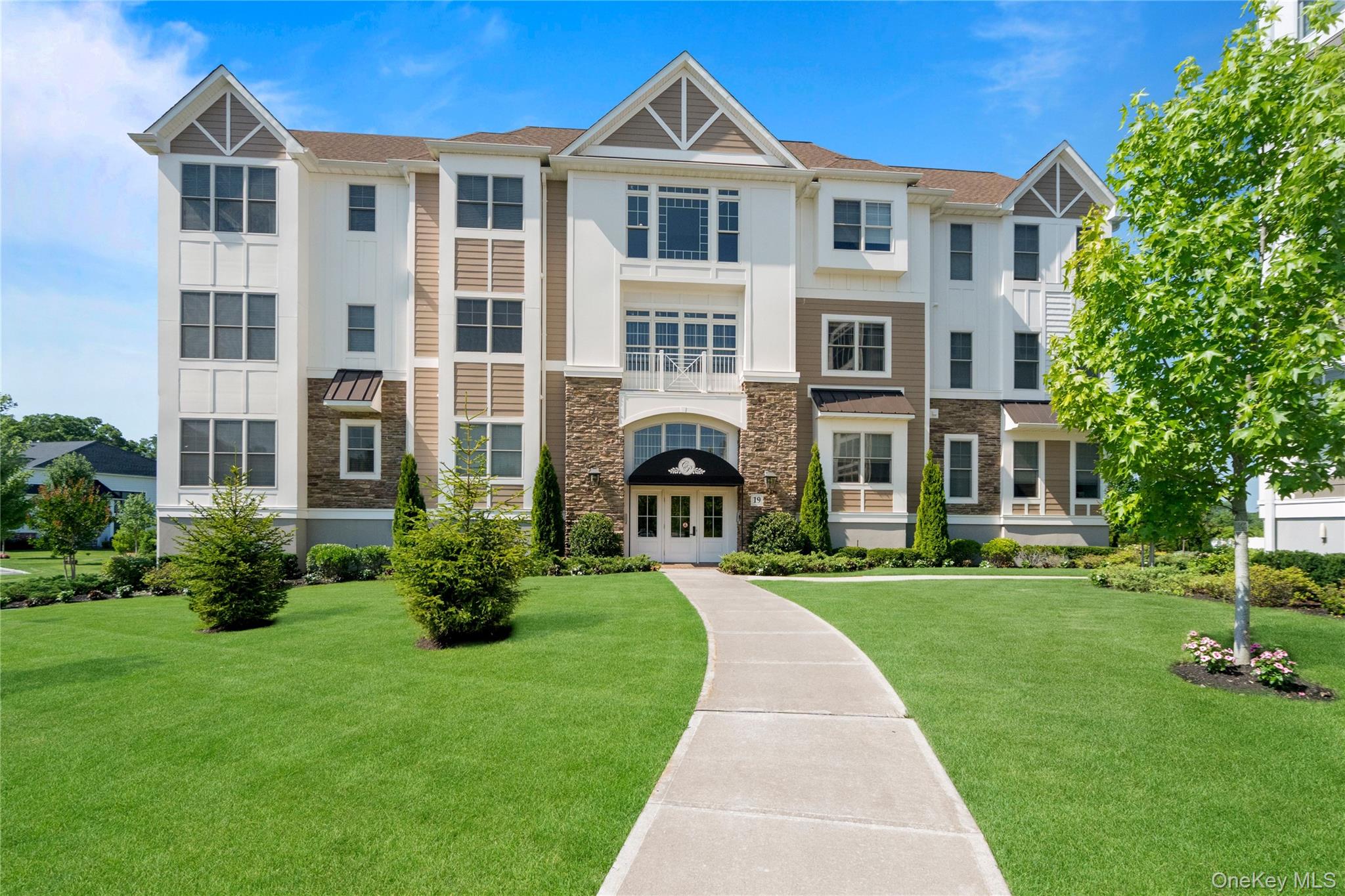 19303 Aspenwood Drive – For Sale