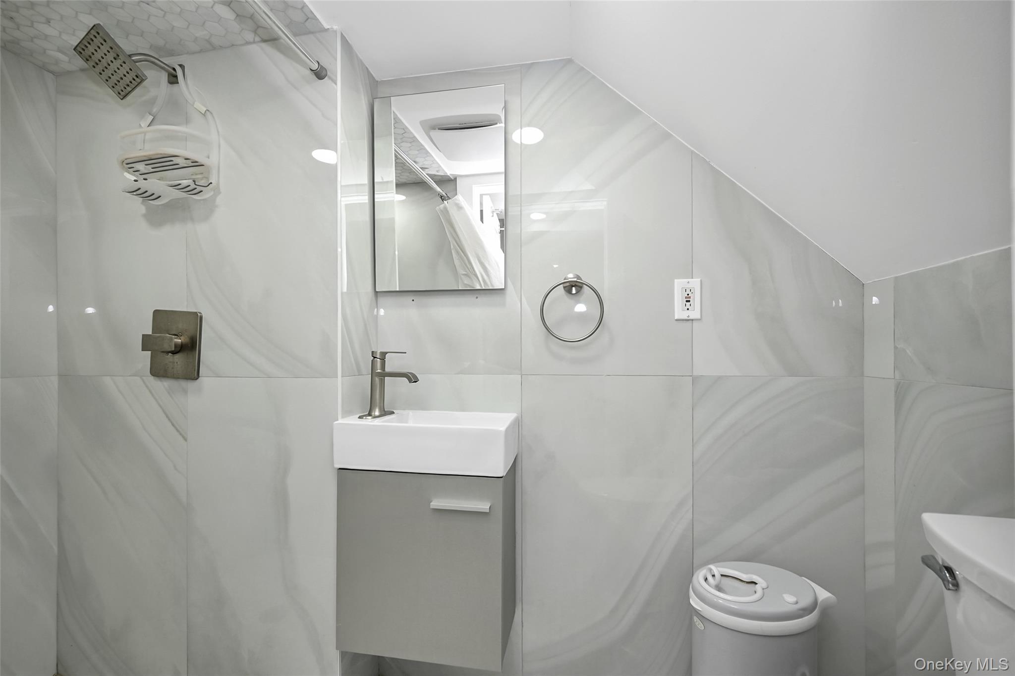76-37 Vleigh Place – For Sale photo 12