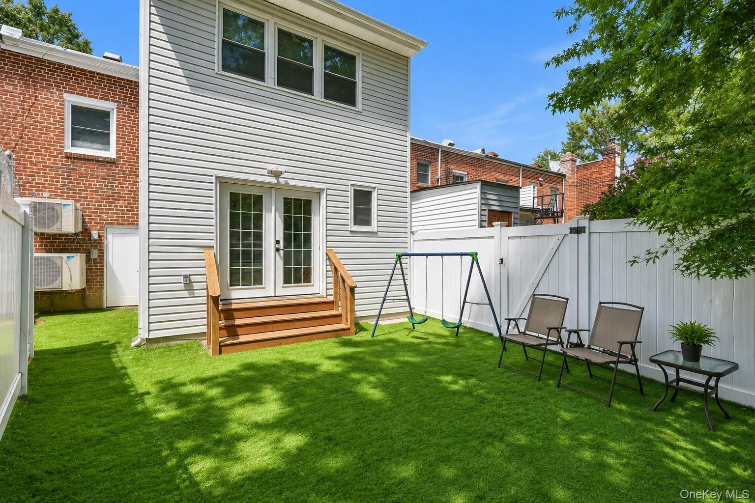 76-37 Vleigh Place – For Sale photo 2