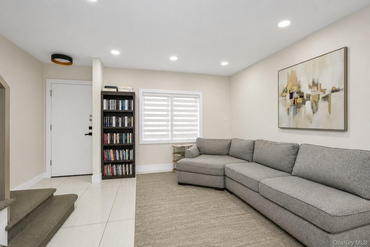76-37 Vleigh Place – For Sale photo 4
