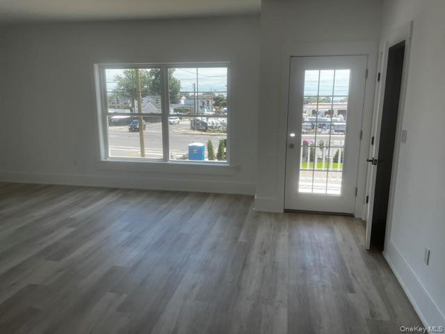700 W Montauk Highway W – For Rent photo 3