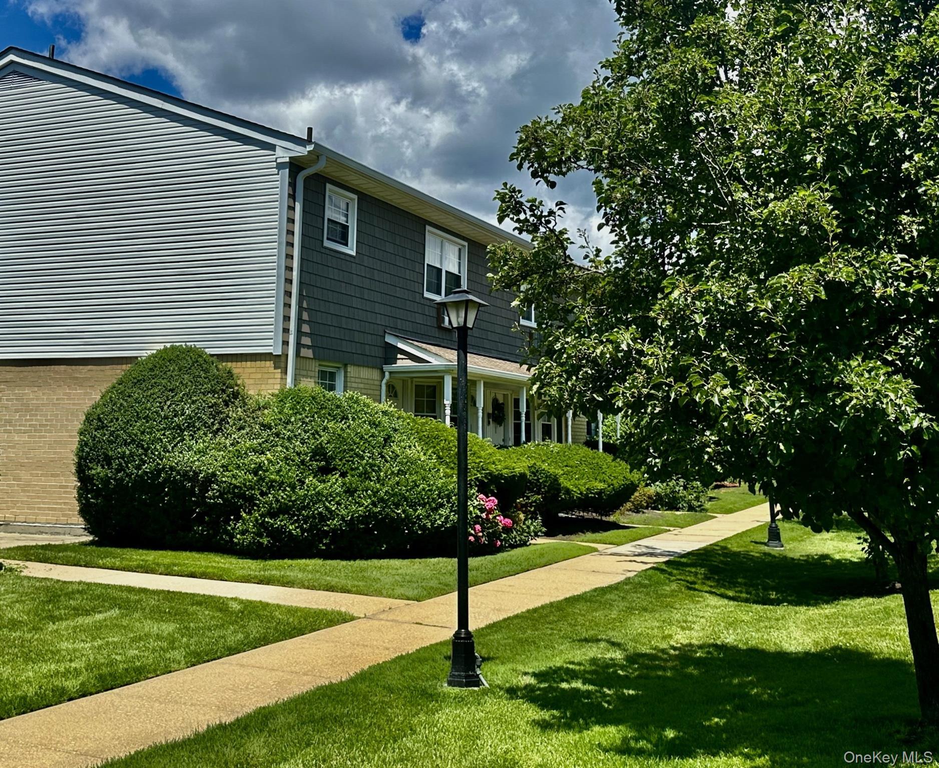 3922 Wilshire Lane, Unit H photo 5