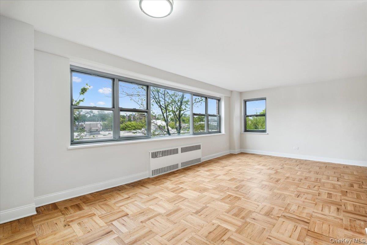 2 Washington Square, Unit 1G photo 6