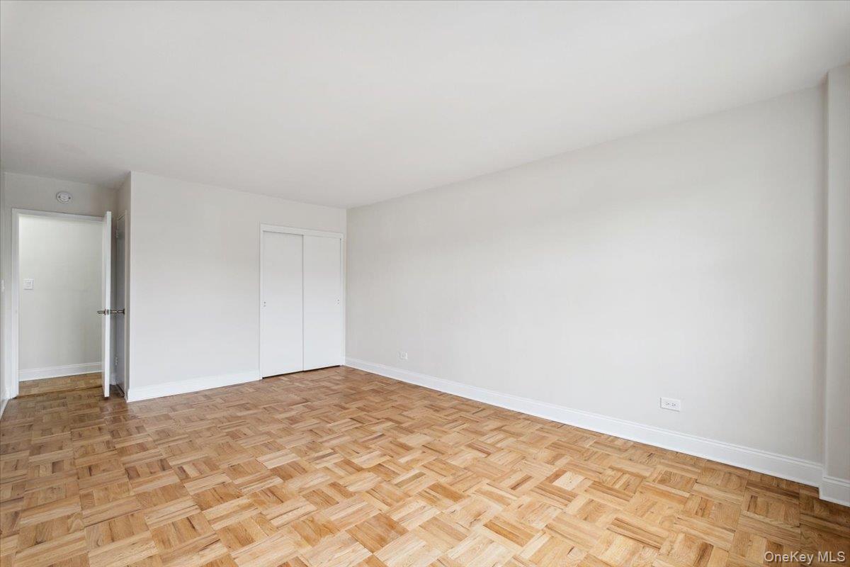2 Washington Square, Unit 1G photo 11