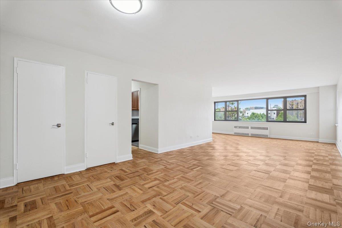 2 Washington Square, Unit 1G