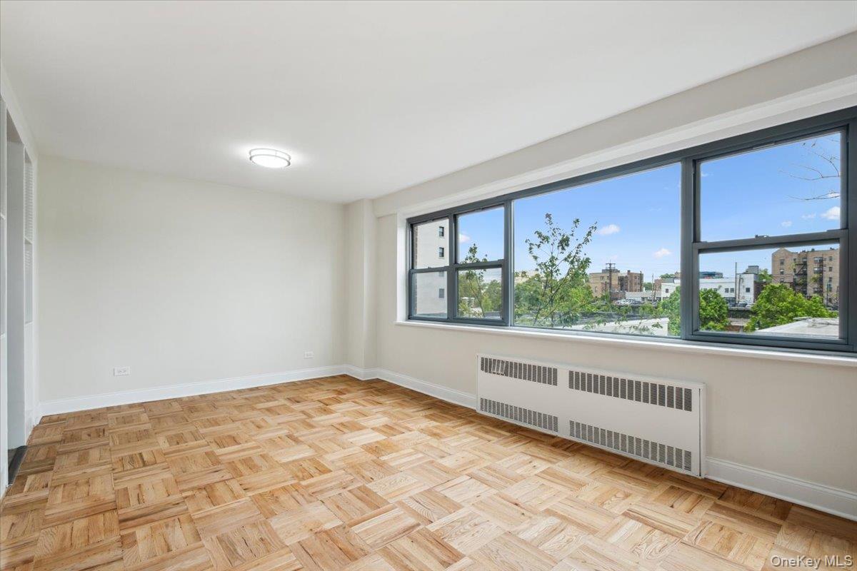 2 Washington Square, Unit 1G photo 4
