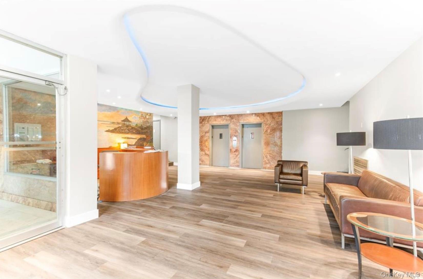 2 Washington Square, Unit 1G photo 13