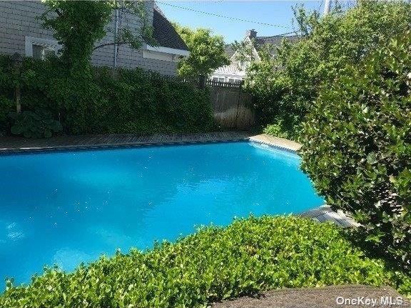 11 Biarritz Street – For Rent photo 4