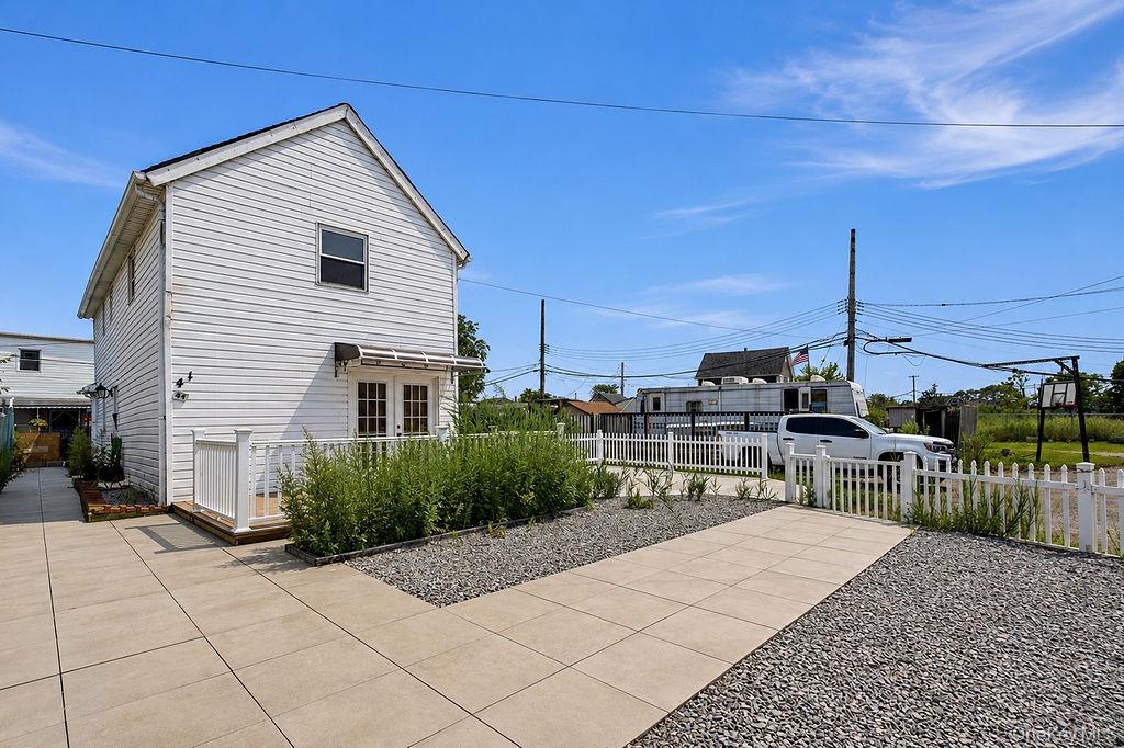 44 Broadway – For Sale photo 2