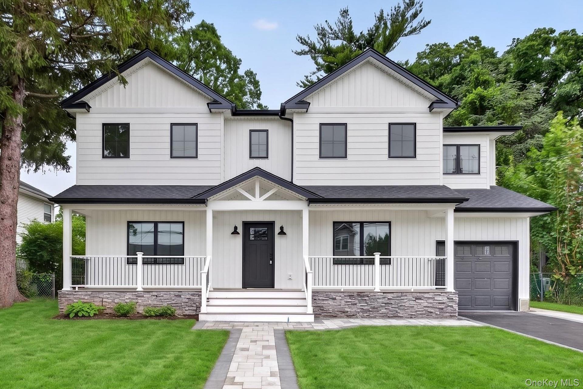 238 N Oak Street – For Sale