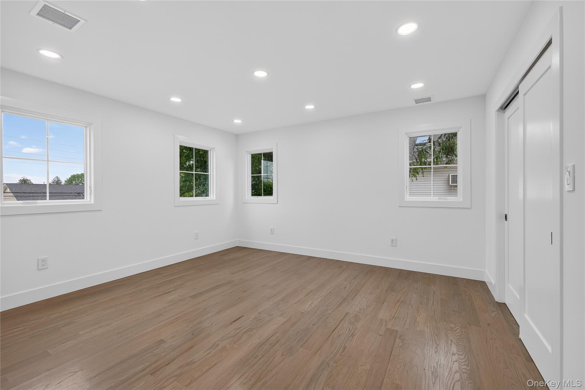 238 N Oak Street – For Sale photo 30