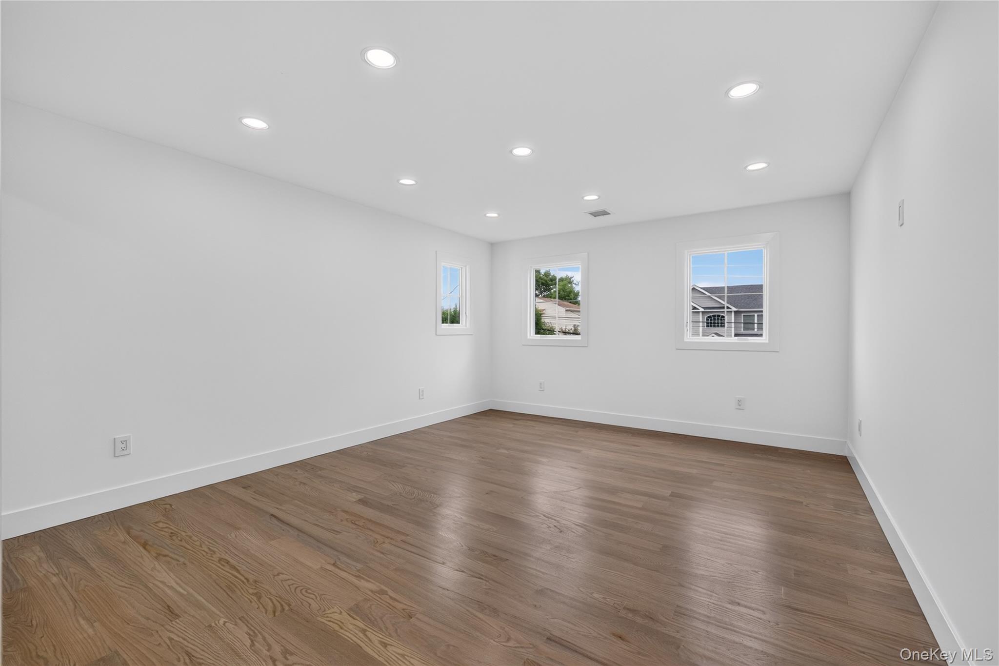 238 N Oak Street – For Sale photo 35