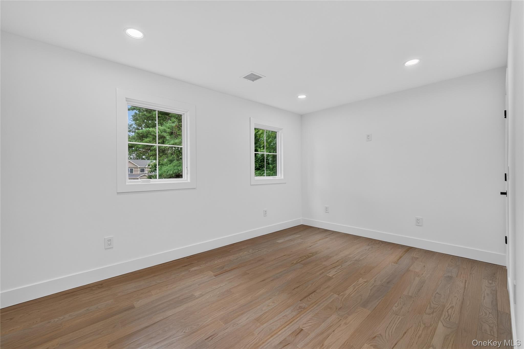 238 N Oak Street – For Sale photo 34