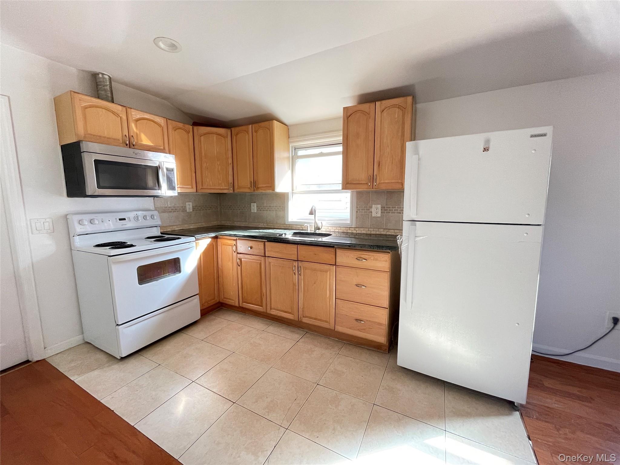 42-05 249th Street – For Sale photo 4