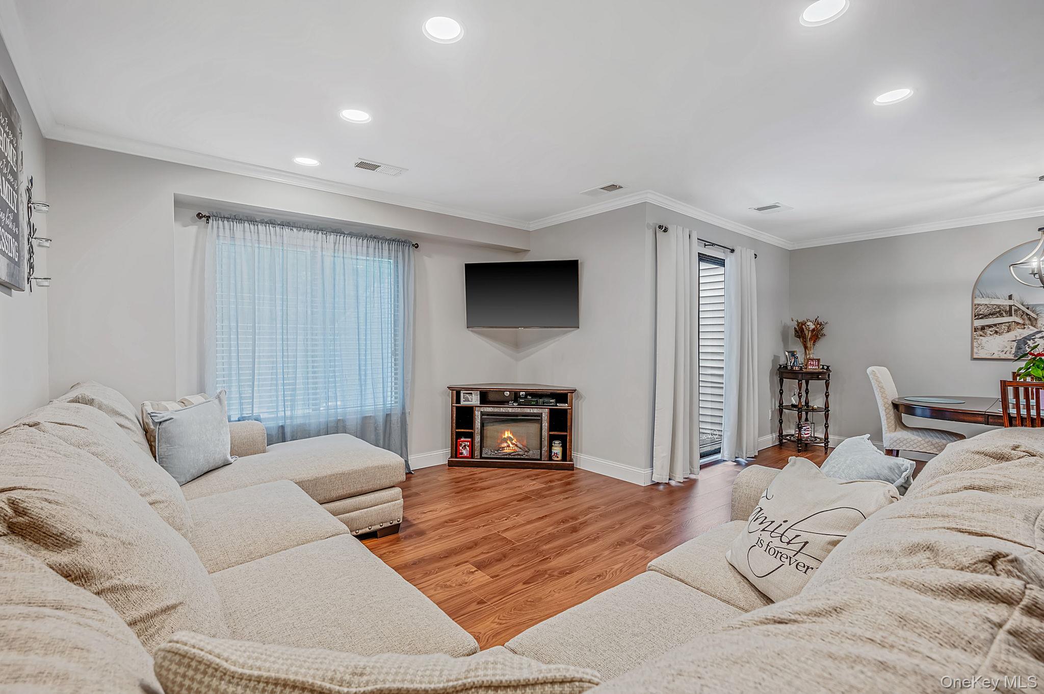 855 Skyline Drive – For Rent photo 9