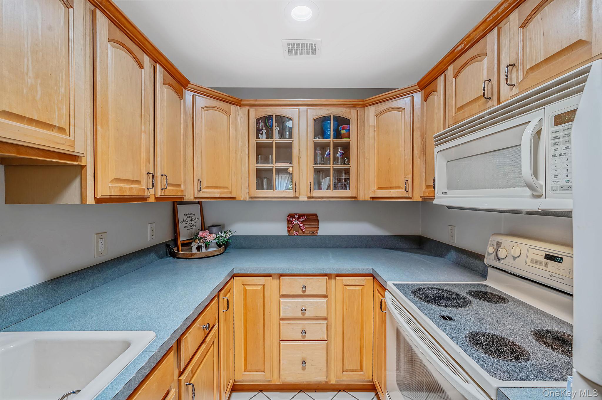 855 Skyline Drive – For Rent photo 12