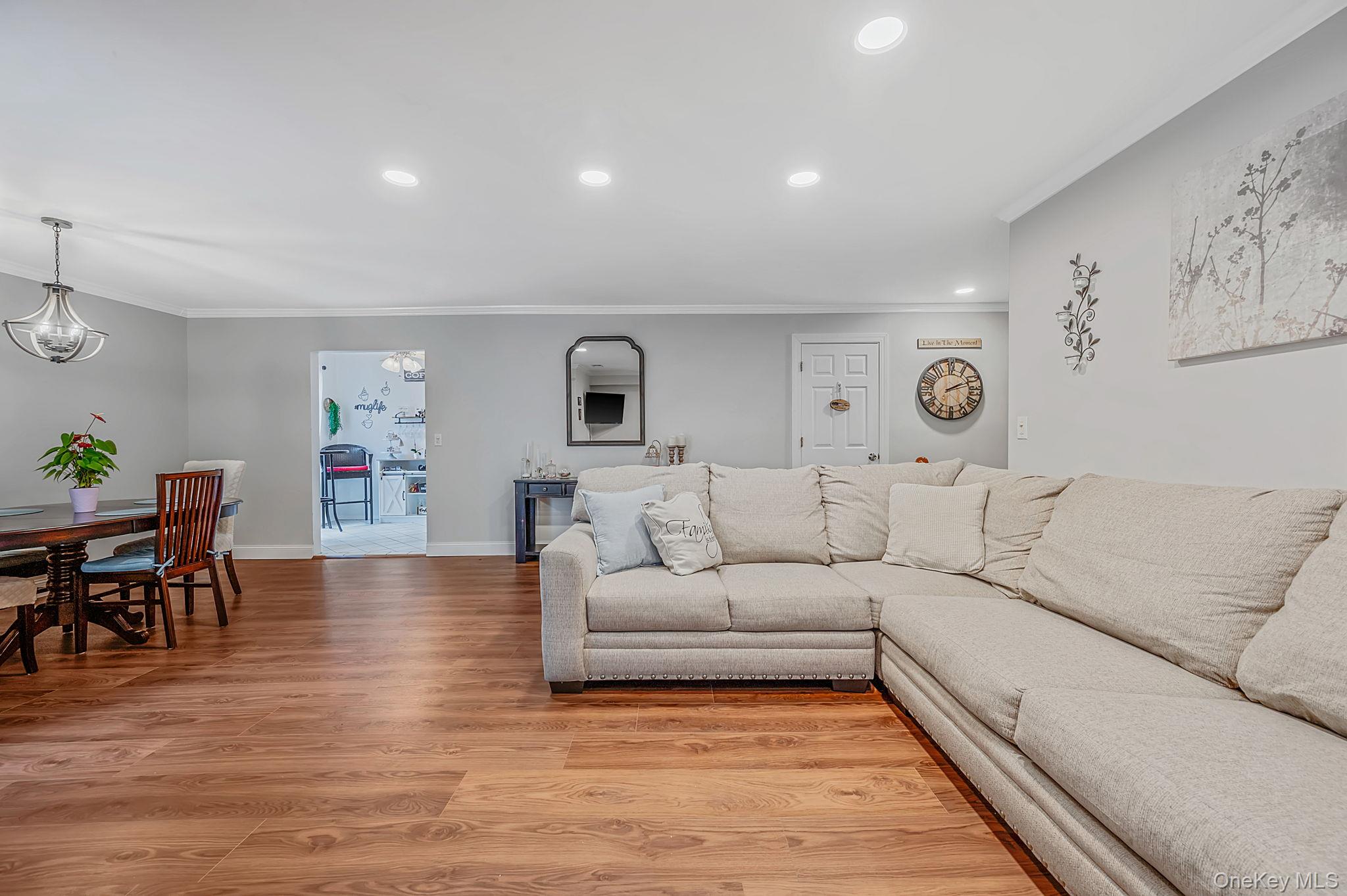 855 Skyline Drive – For Rent photo 8