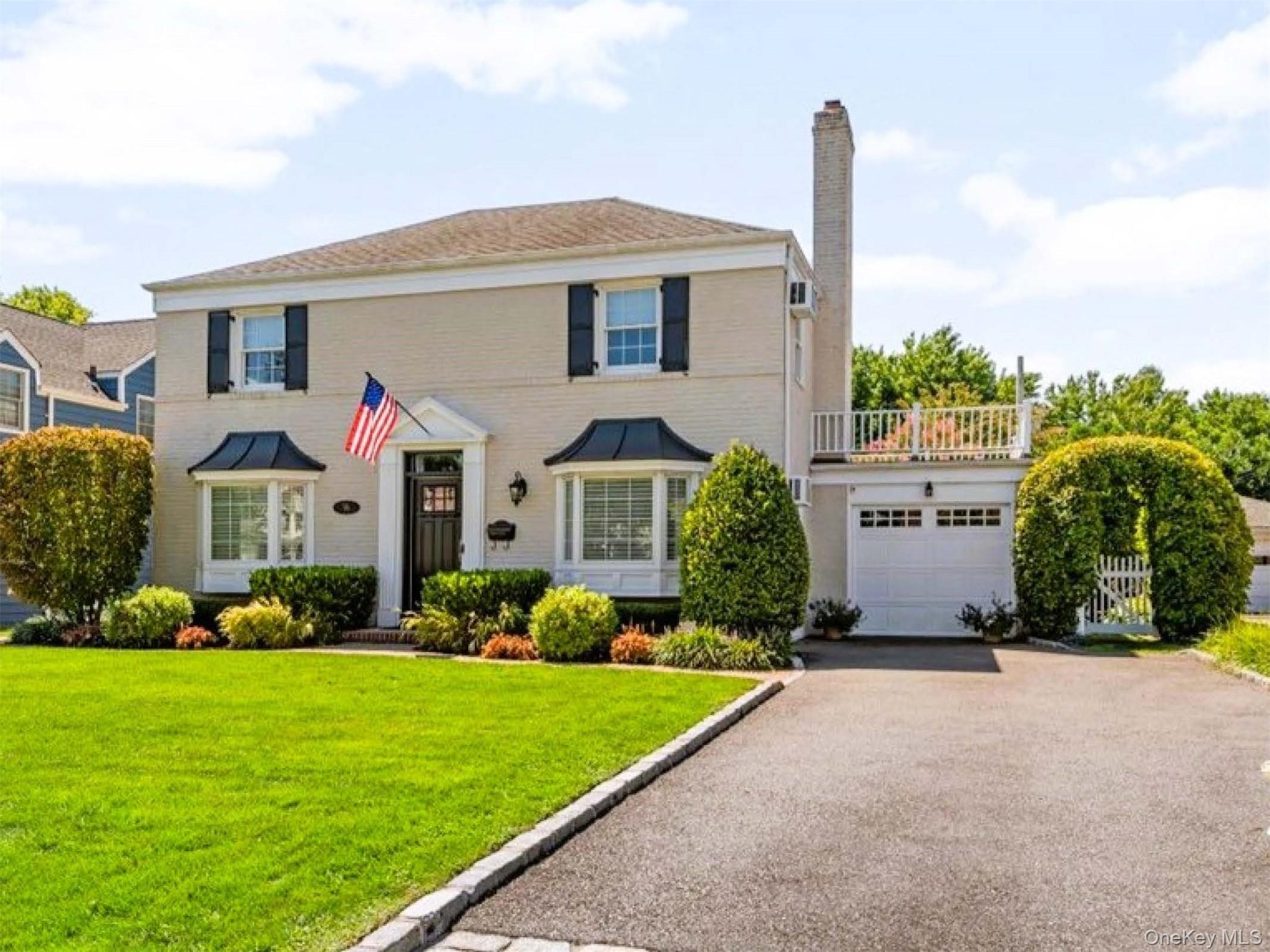 96 Huntington Road – For Sale photo 2