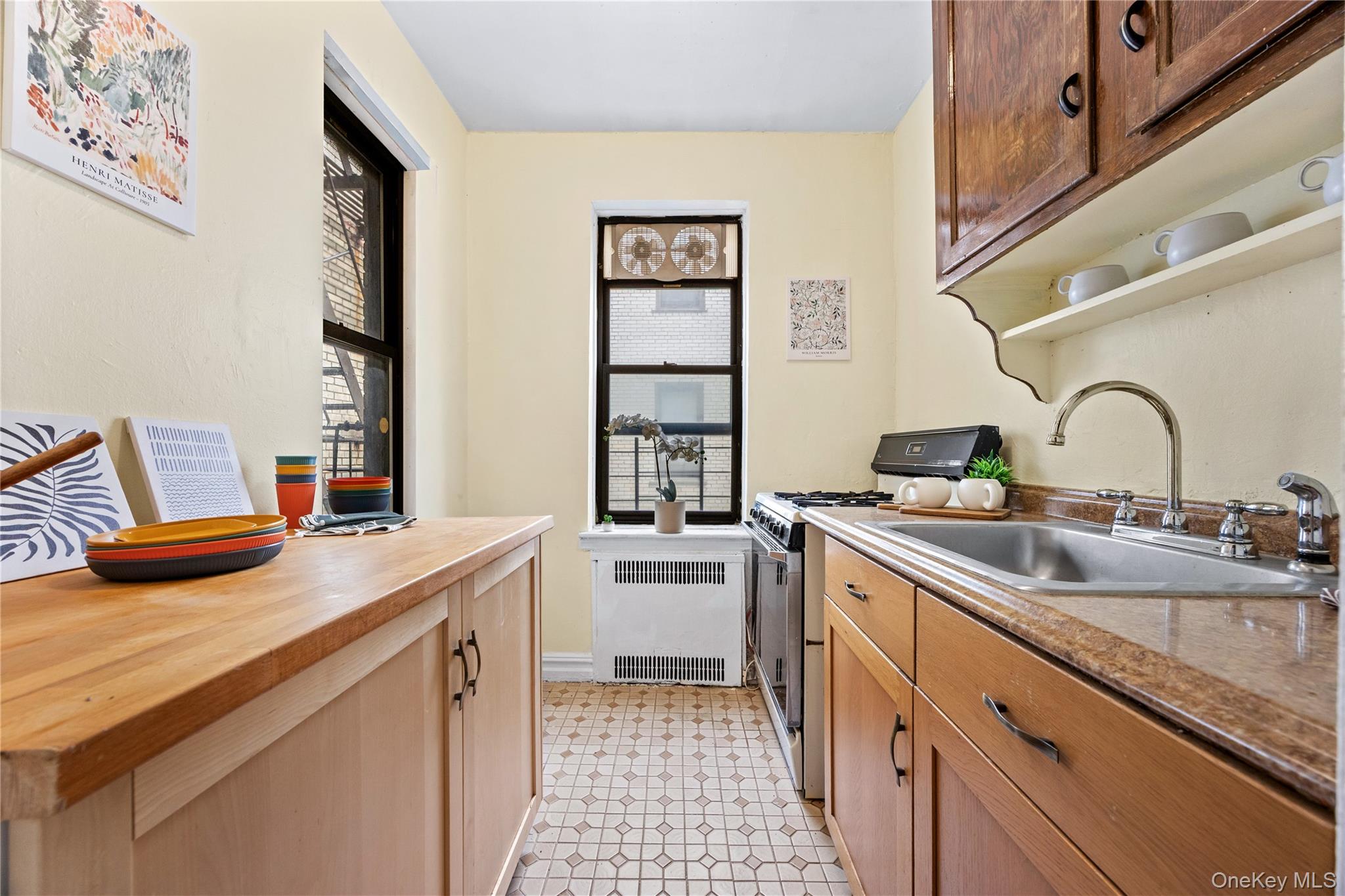 35-35 75th Street, Unit 522 photo 8