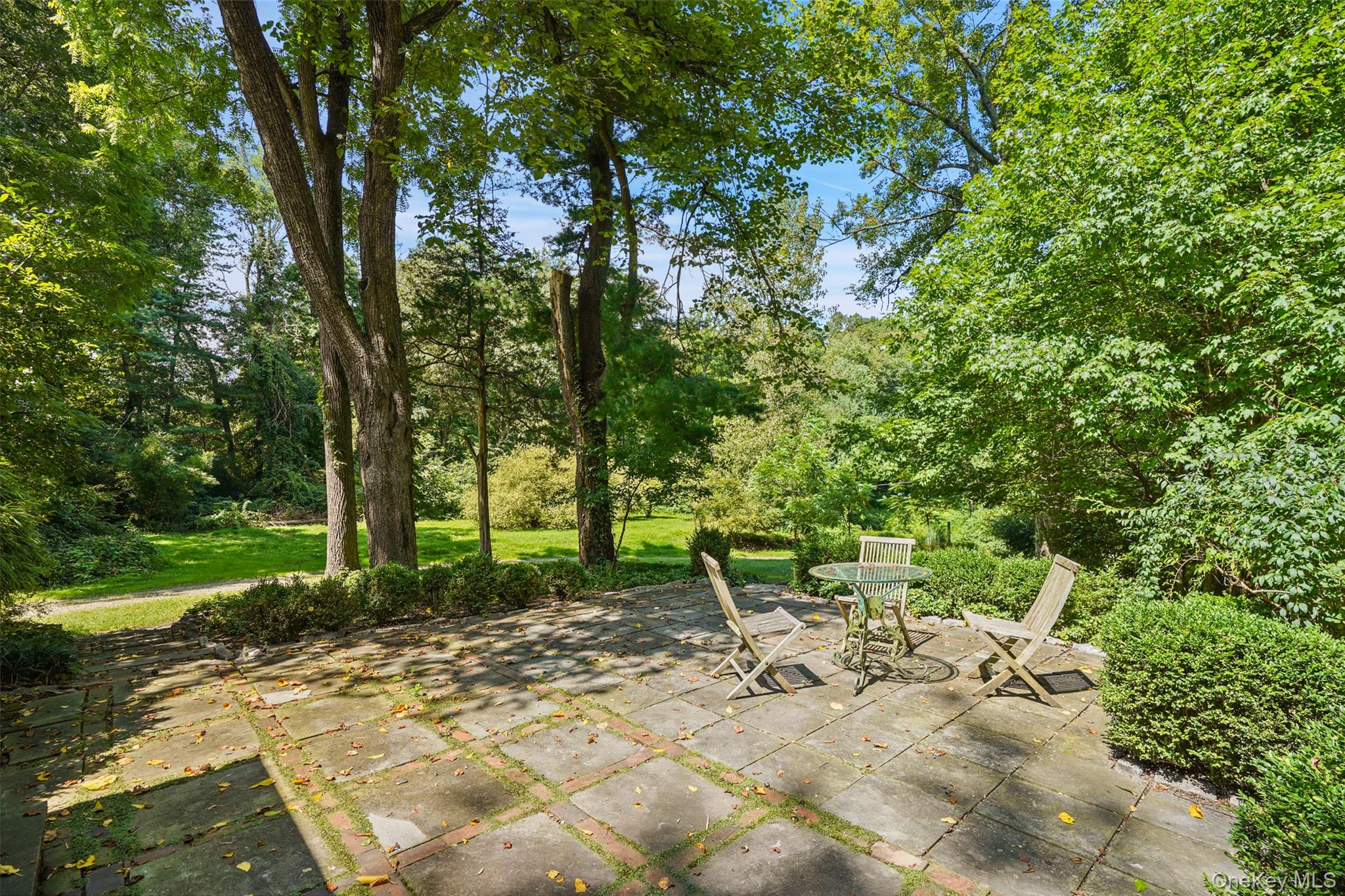 382 Bedford Center – For Rent photo 15