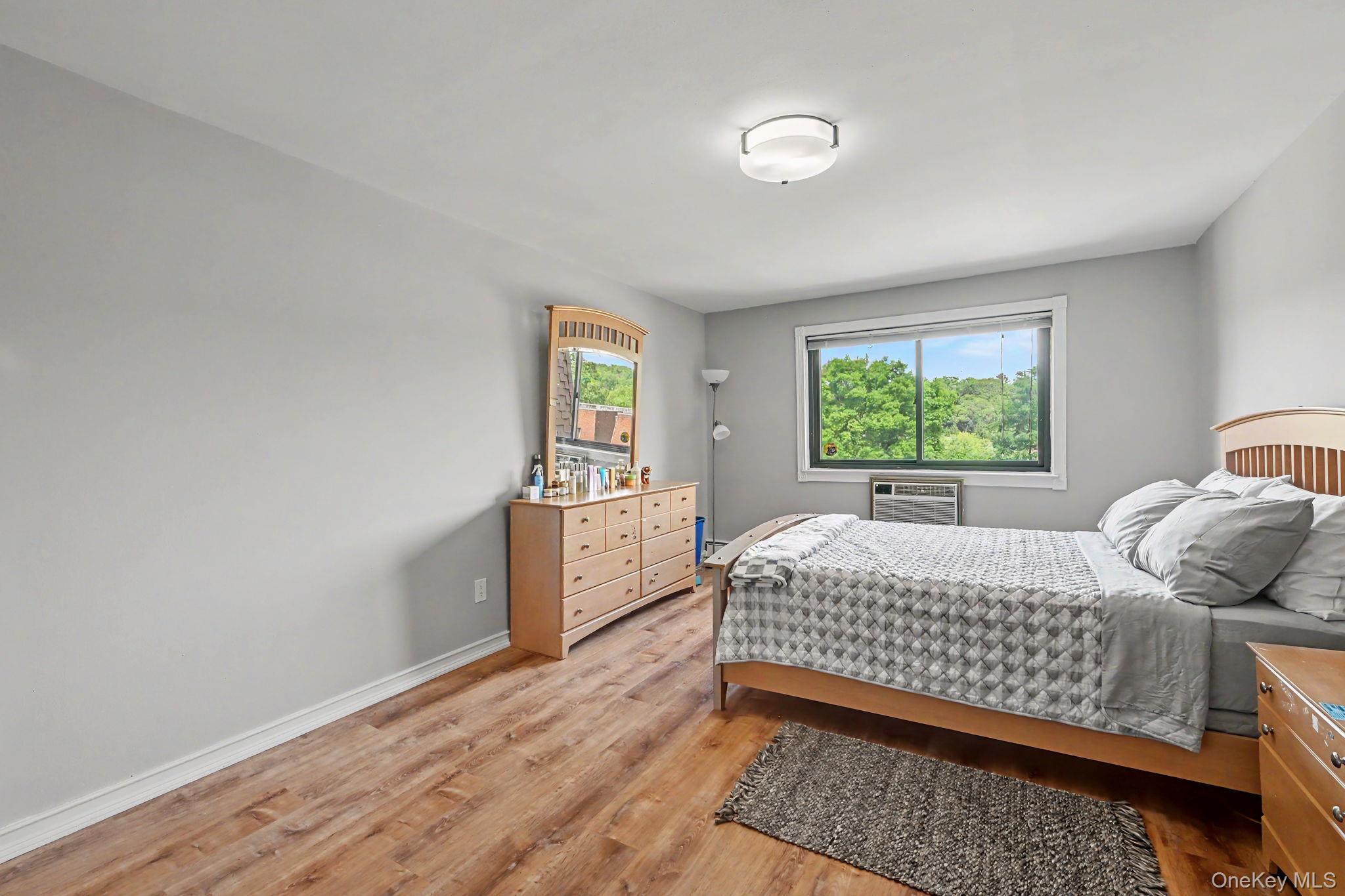 352 Central Park Avenue, Unit D11 photo 21