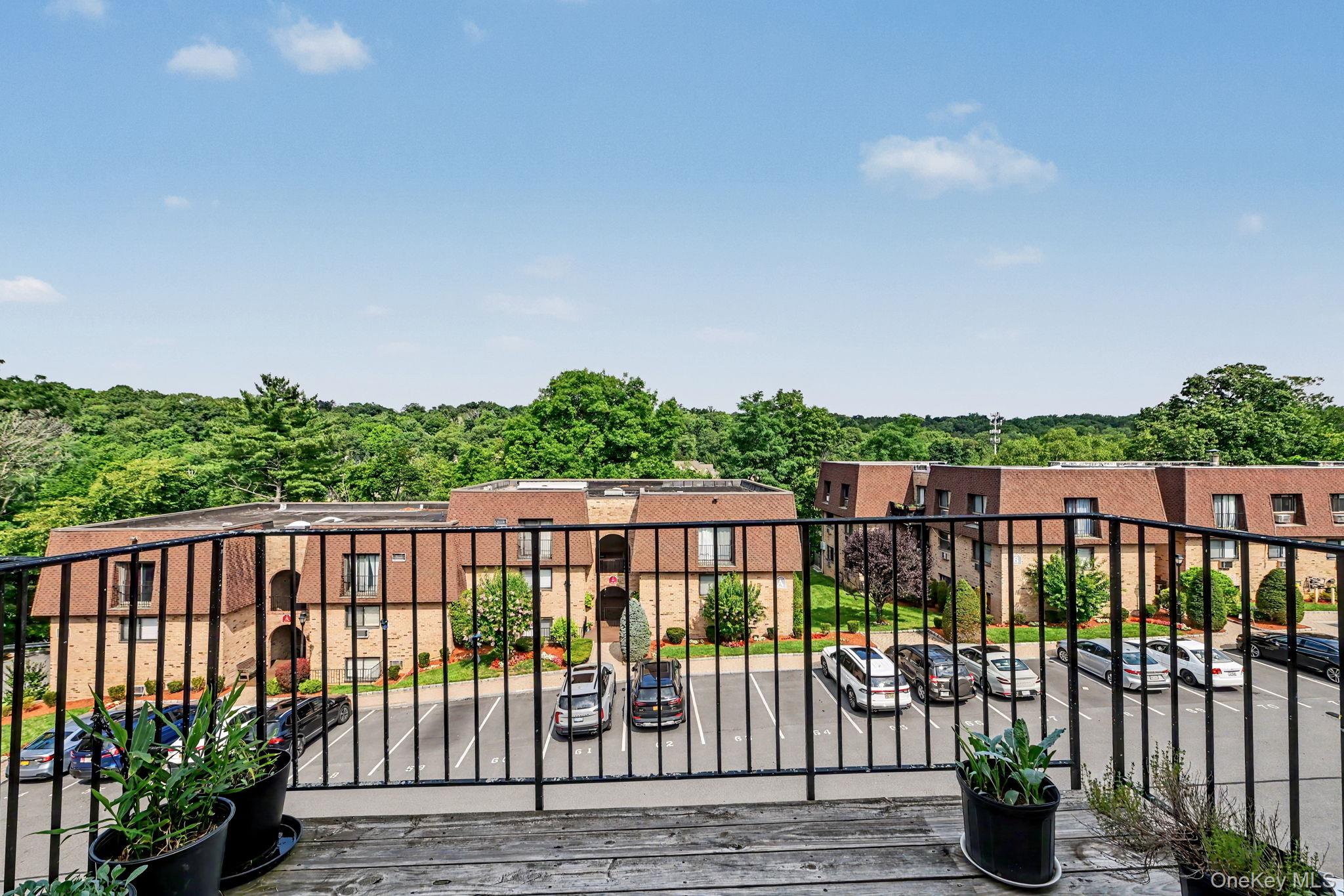 352 Central Park Avenue, Unit D11 photo 30