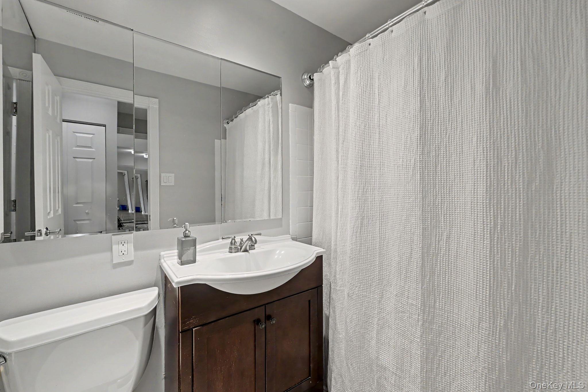 352 Central Park Avenue, Unit D11 photo 26