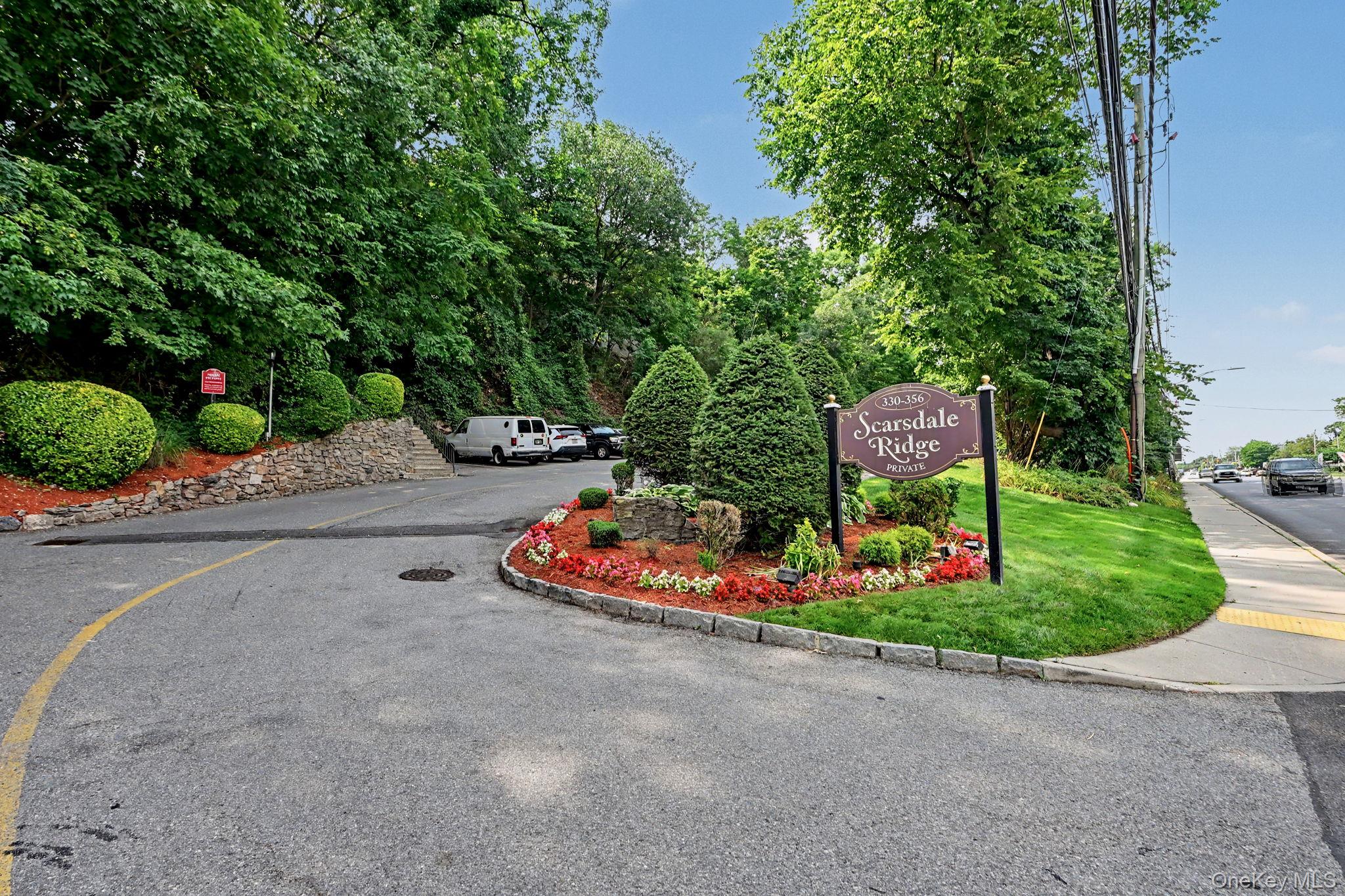 352 Central Park Avenue, Unit D11 photo 41