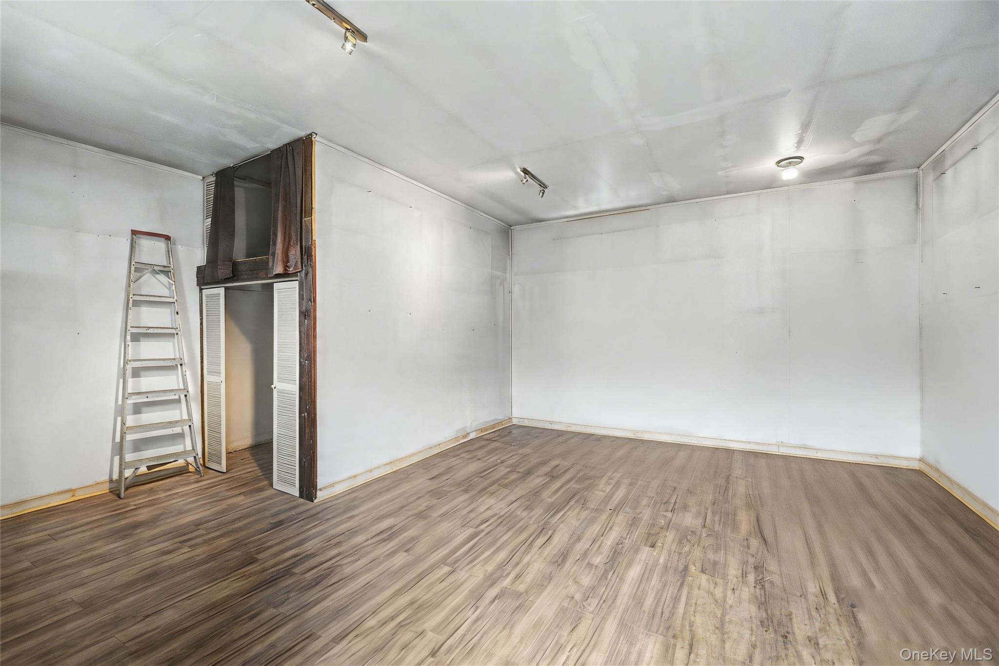 100 Memphis Avenue – For Sale photo 17