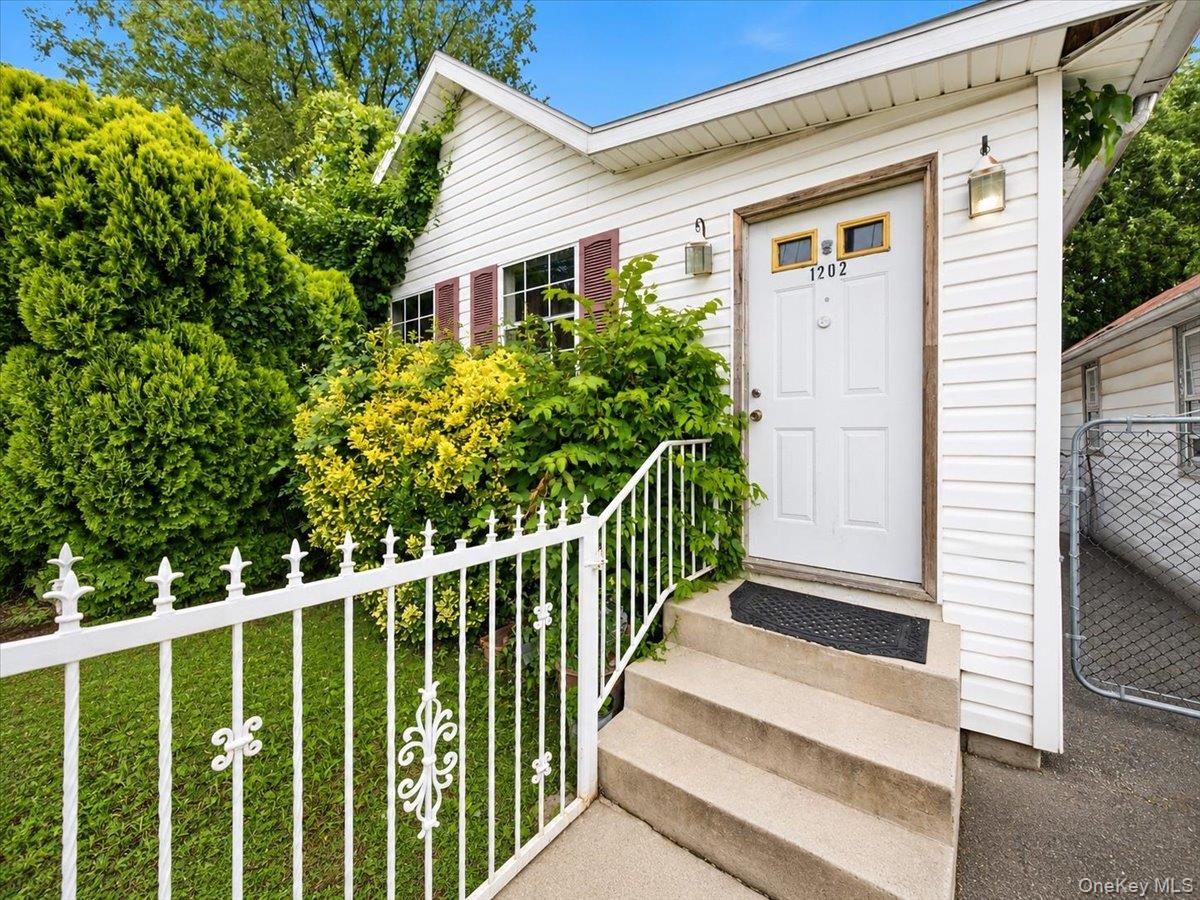 1202 Harding Park – For Sale photo 3