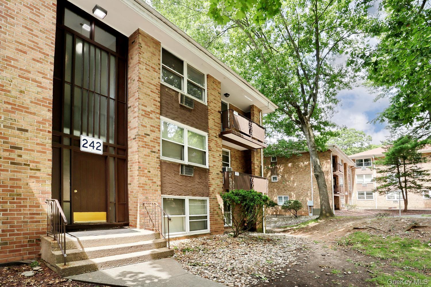 242 Kearsing Parkway, Unit F photo 2