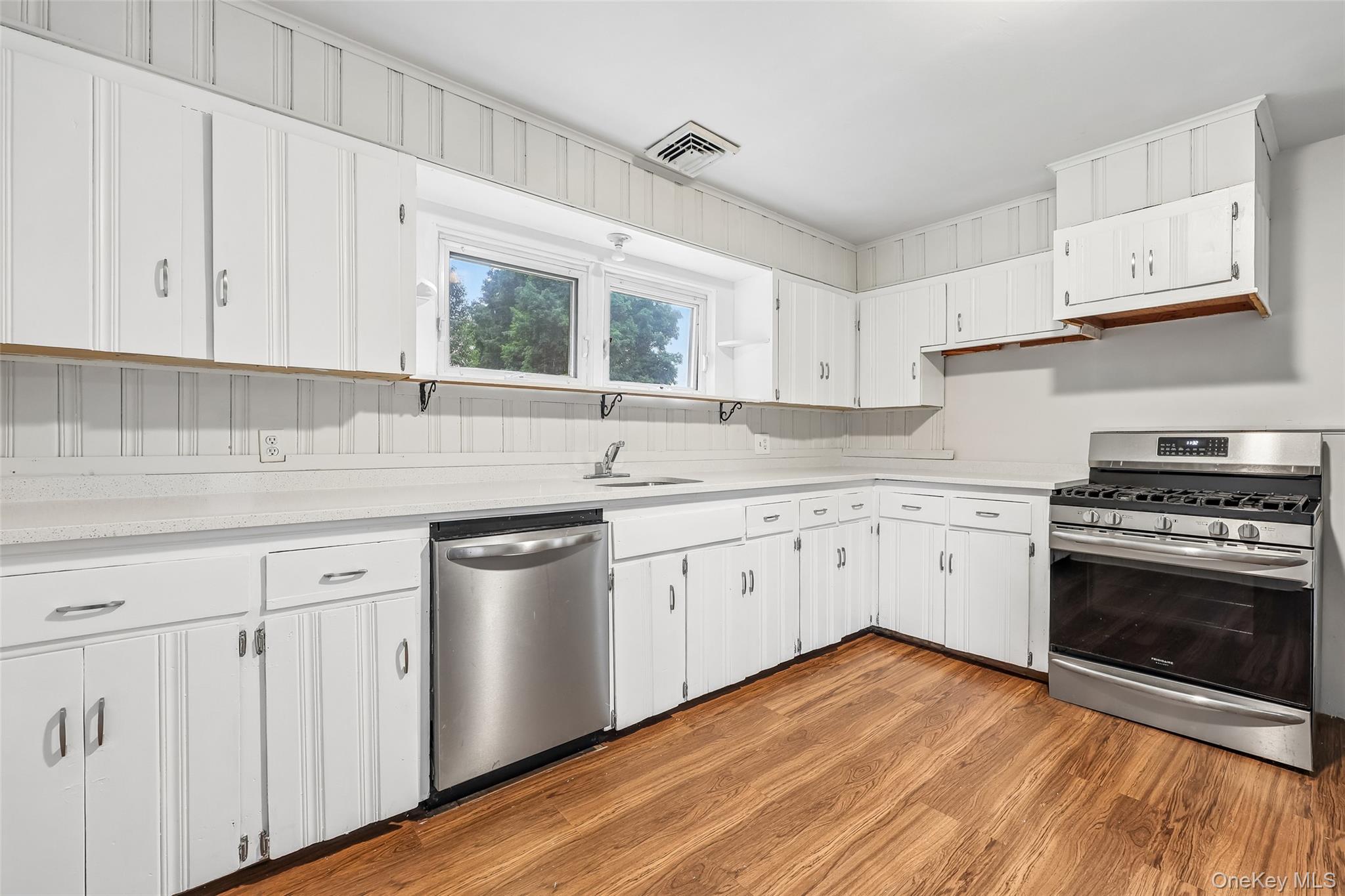 14 Highview Avenue – For Sale photo 3