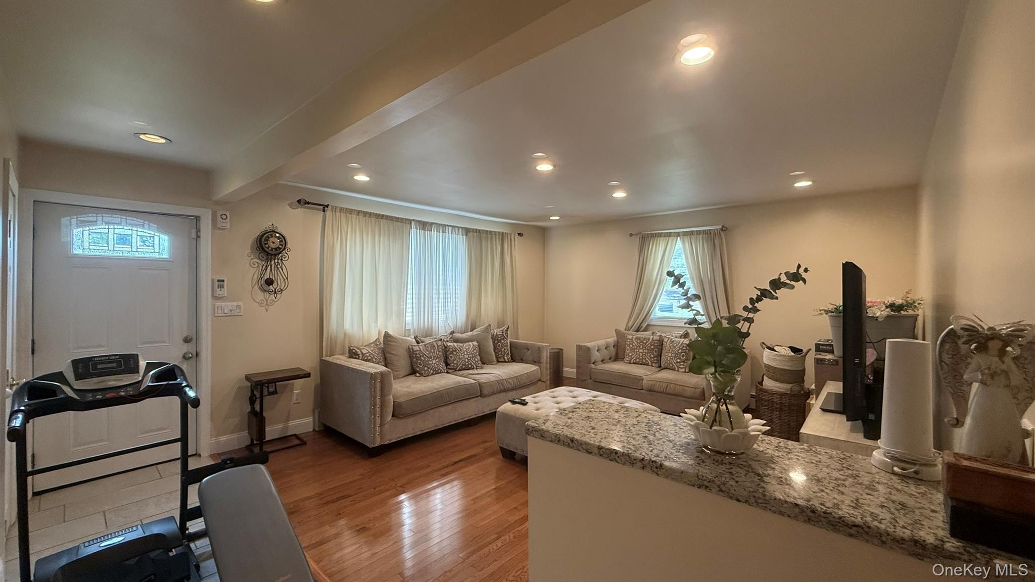 3 Elm Street – For Rent photo 10