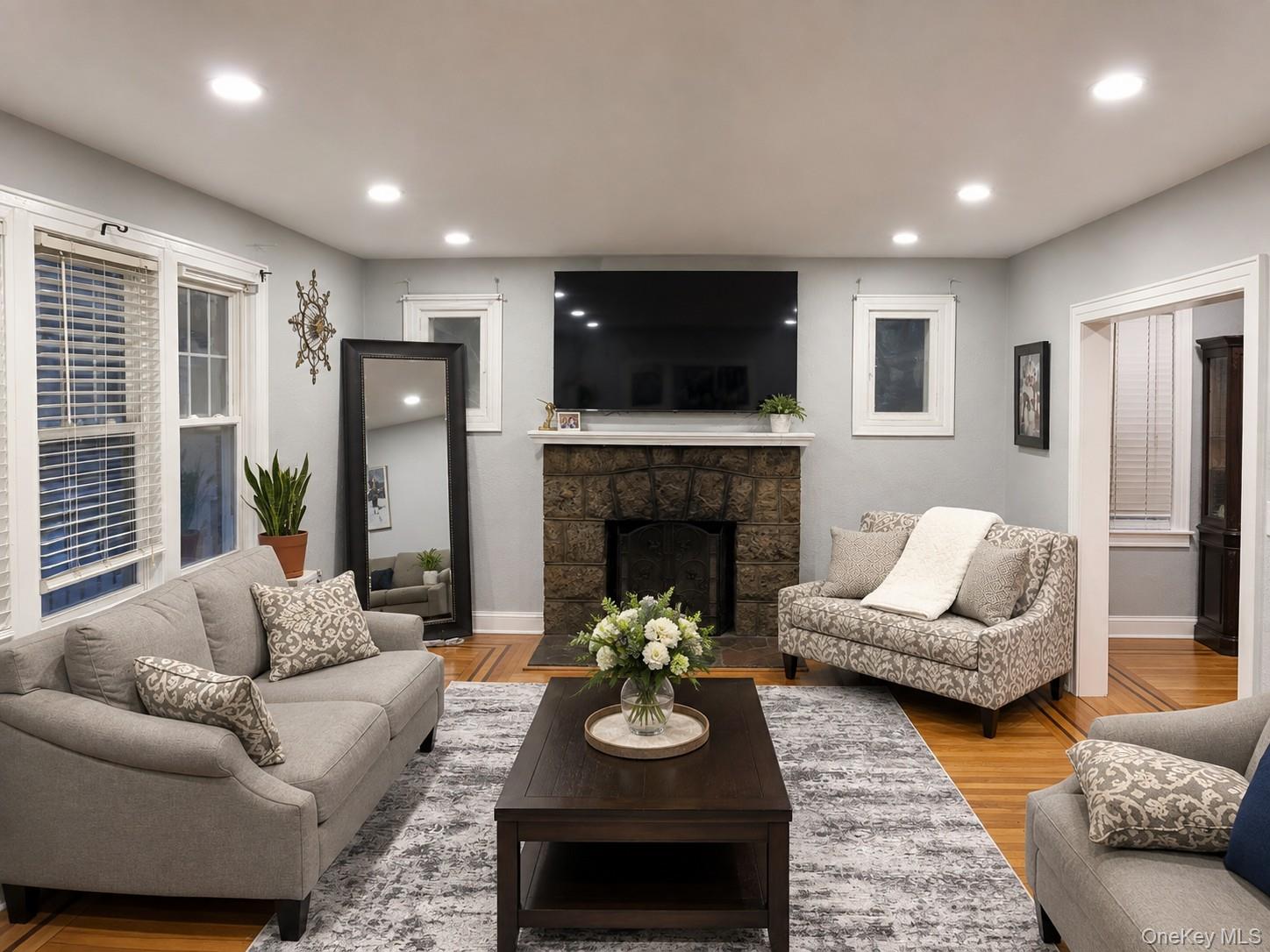 27 Leonard Place – For Sale photo 4