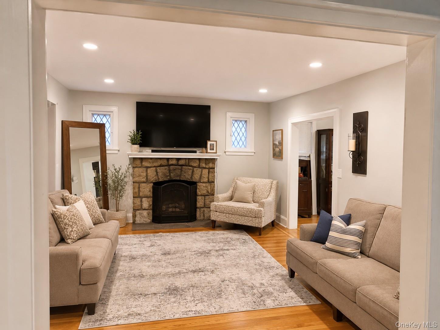 27 Leonard Place – For Sale photo 5